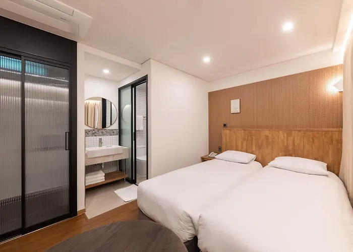 Ara Hotel